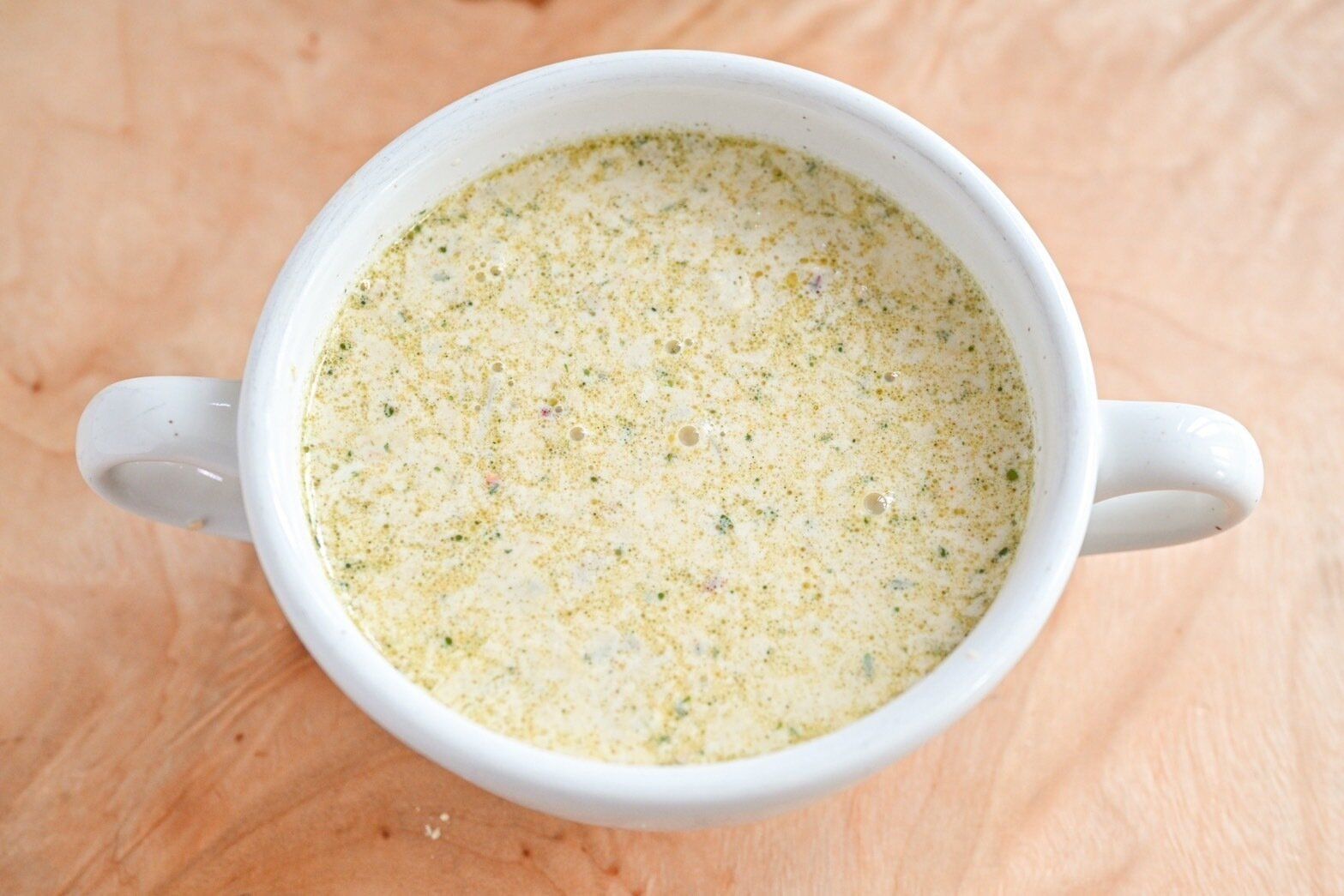 カップに入ったスープ