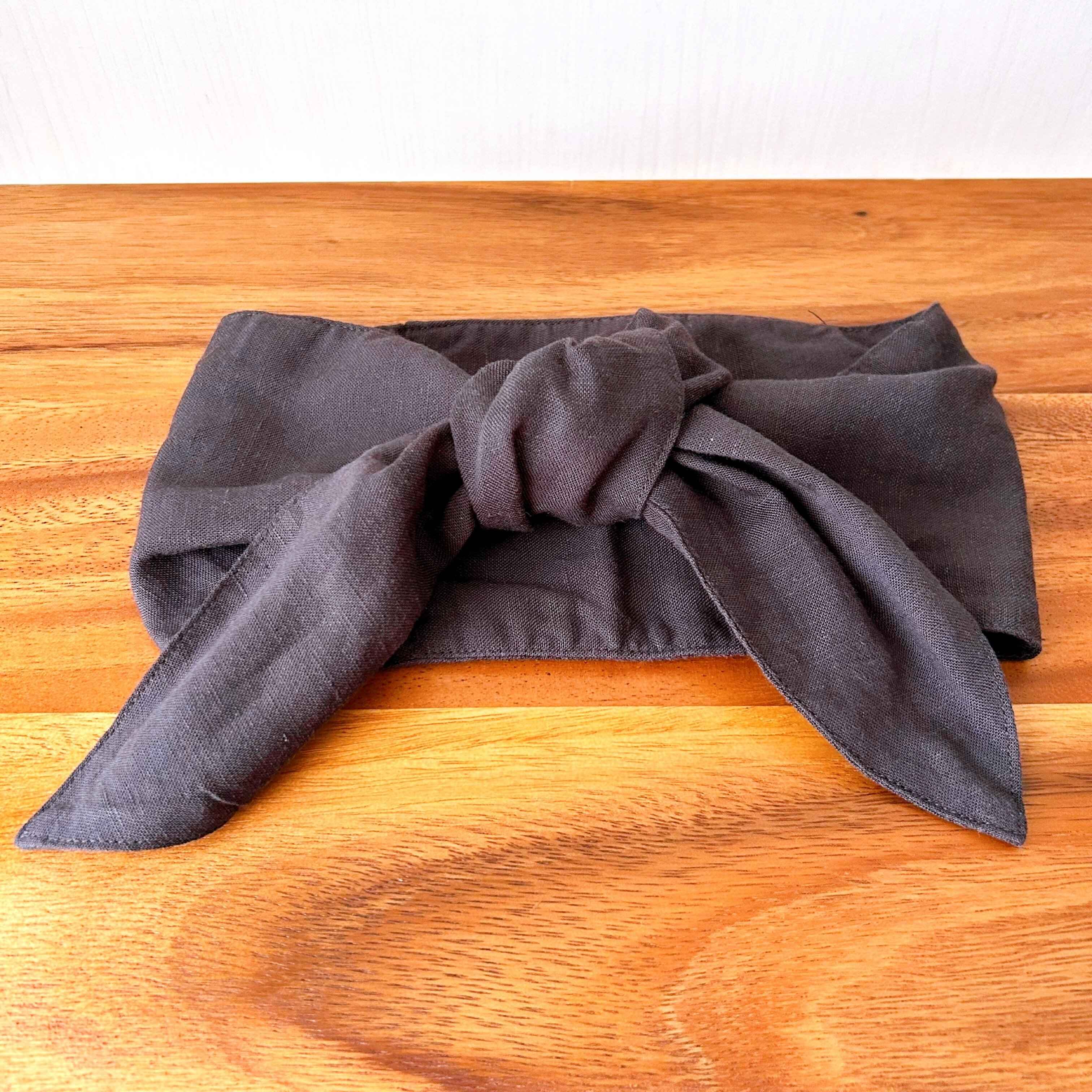 かわいい見た目の「ポケット付きスカーフ」