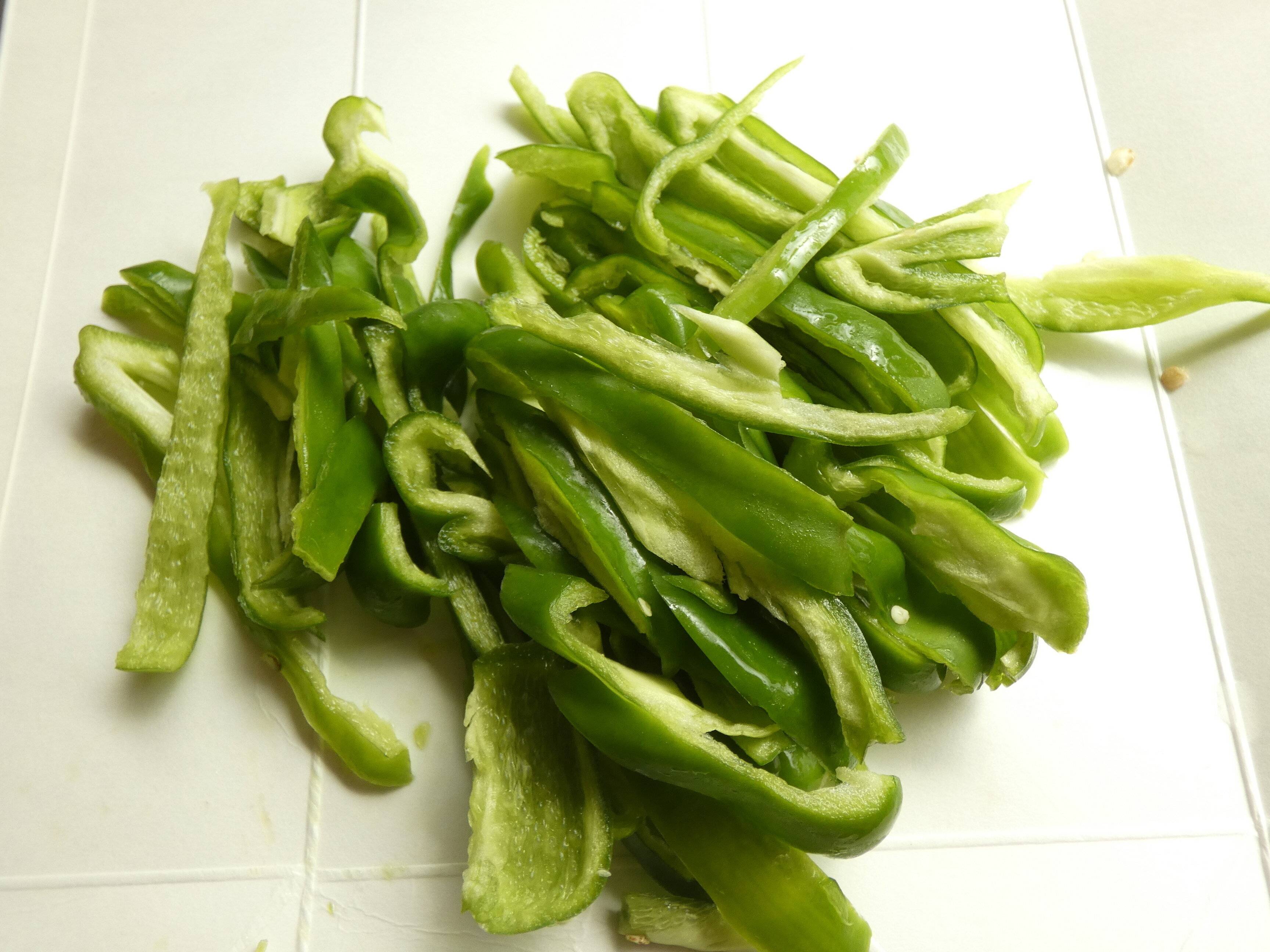 ピーマンとひよこ豆の甘味噌あえ