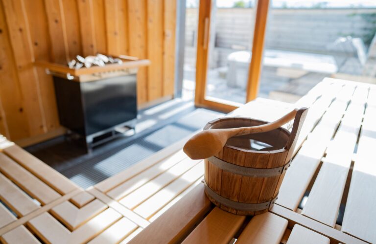 サウナマット人気おすすめ15選《2025》選び方・ポイント、意外な使い方も紹介！