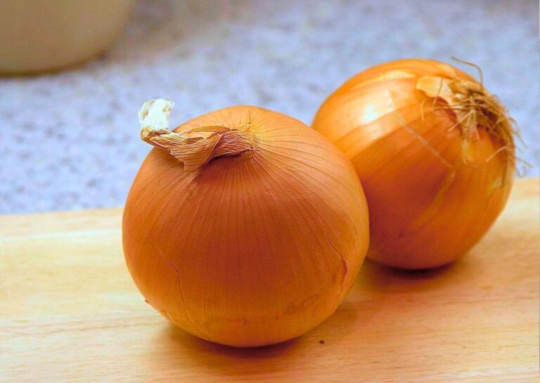 上手く保存できれば2カ月前後は大丈夫！あなたも間違えているかも…やってはいけない玉ねぎの保存方法