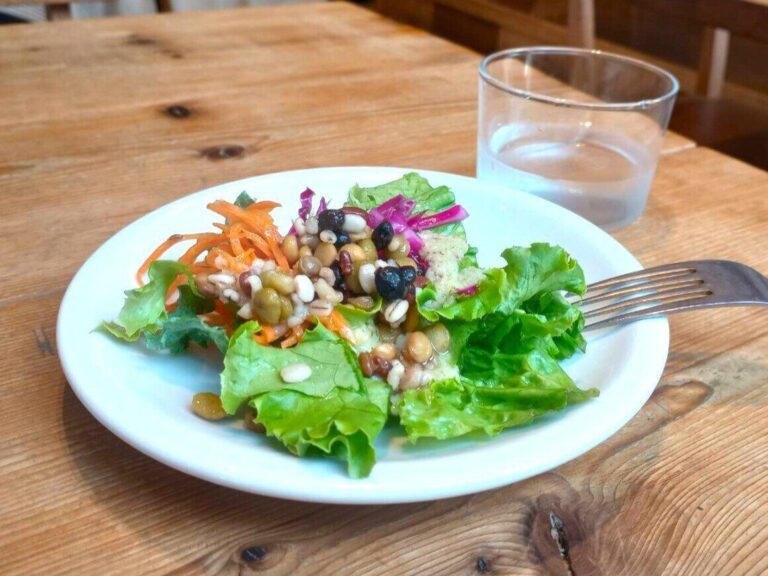 いつものサラダを劇的においしくする「ひと手間」を野菜ソムリエが解説