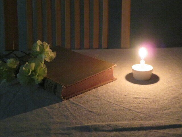 夜は照明を最低レベルに