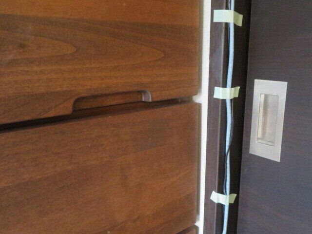 コード類の固定に