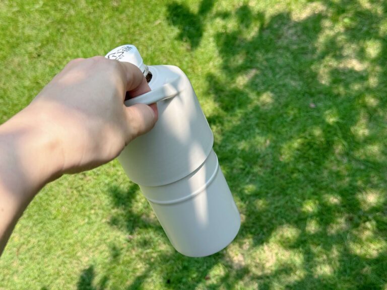 【ニトリ】もう100均のには戻れない！冷たさが持続する「ペットボトルホルダー」は1,000円以上でも買う価値あり！