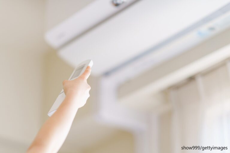 【夏の節電】真夏でも月2,000円台！電気代が少ない人が電気代を抑えるために「しないこと」