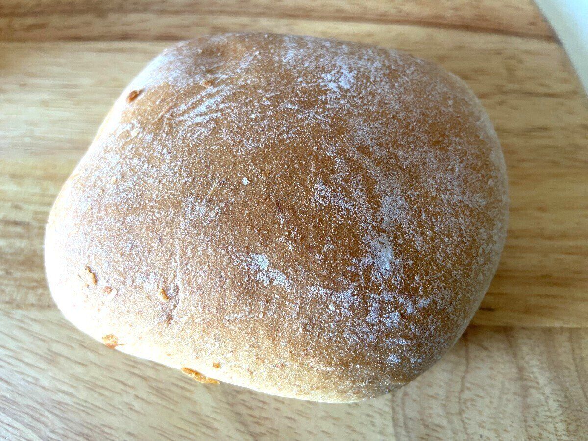 全粒粉入りロールパン