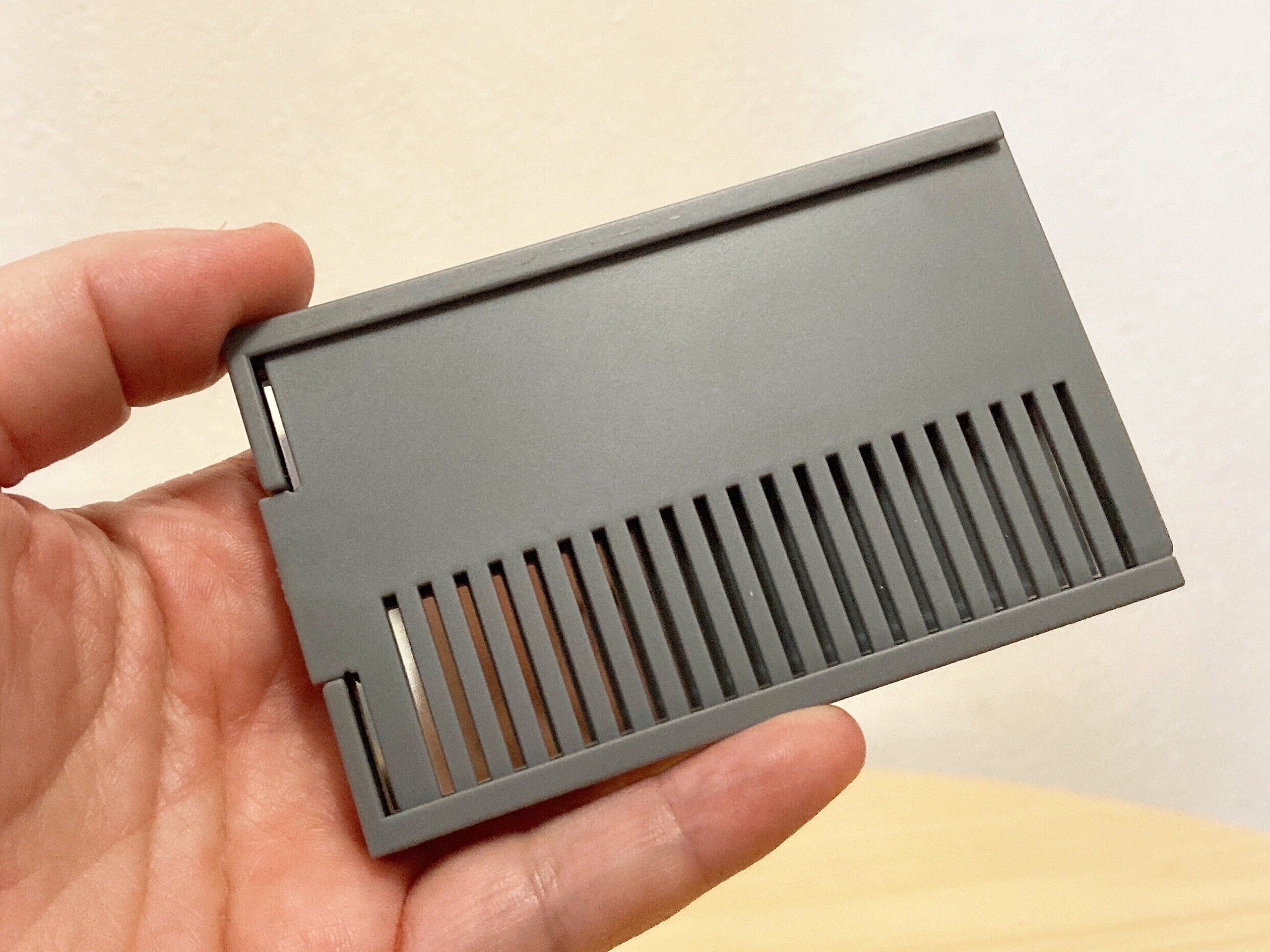 ダイソーミラーコーム