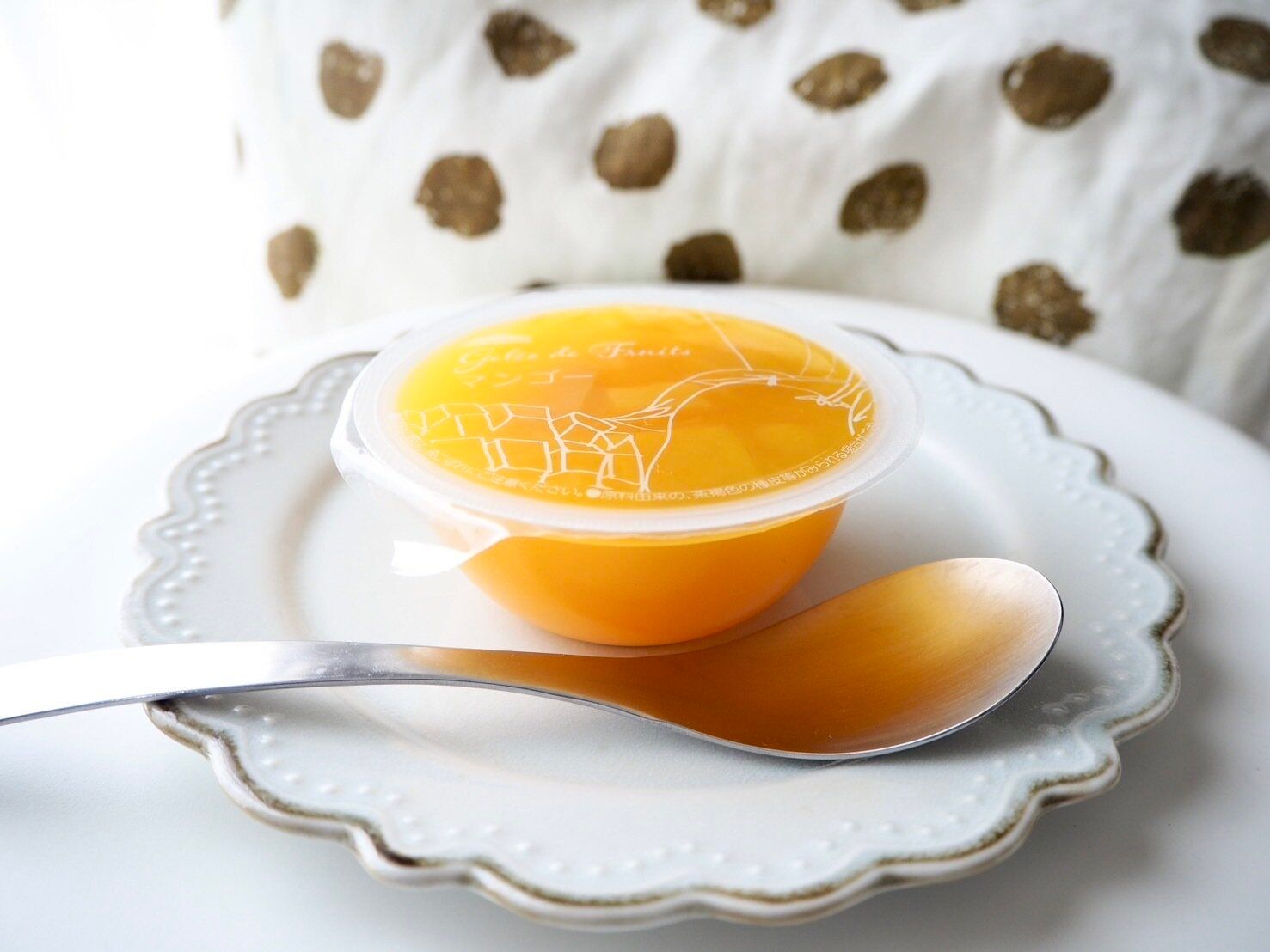 シャトレーゼ「フルーツのジュレ　マンゴー」商品写真