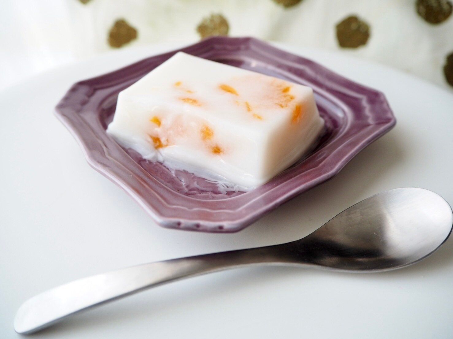 シャトレーゼ「白州名水　杏仁」商品写真