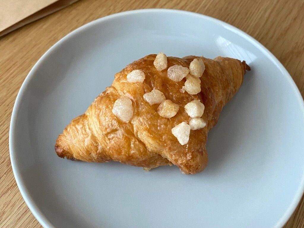 焼き立てシュガークロワッサン