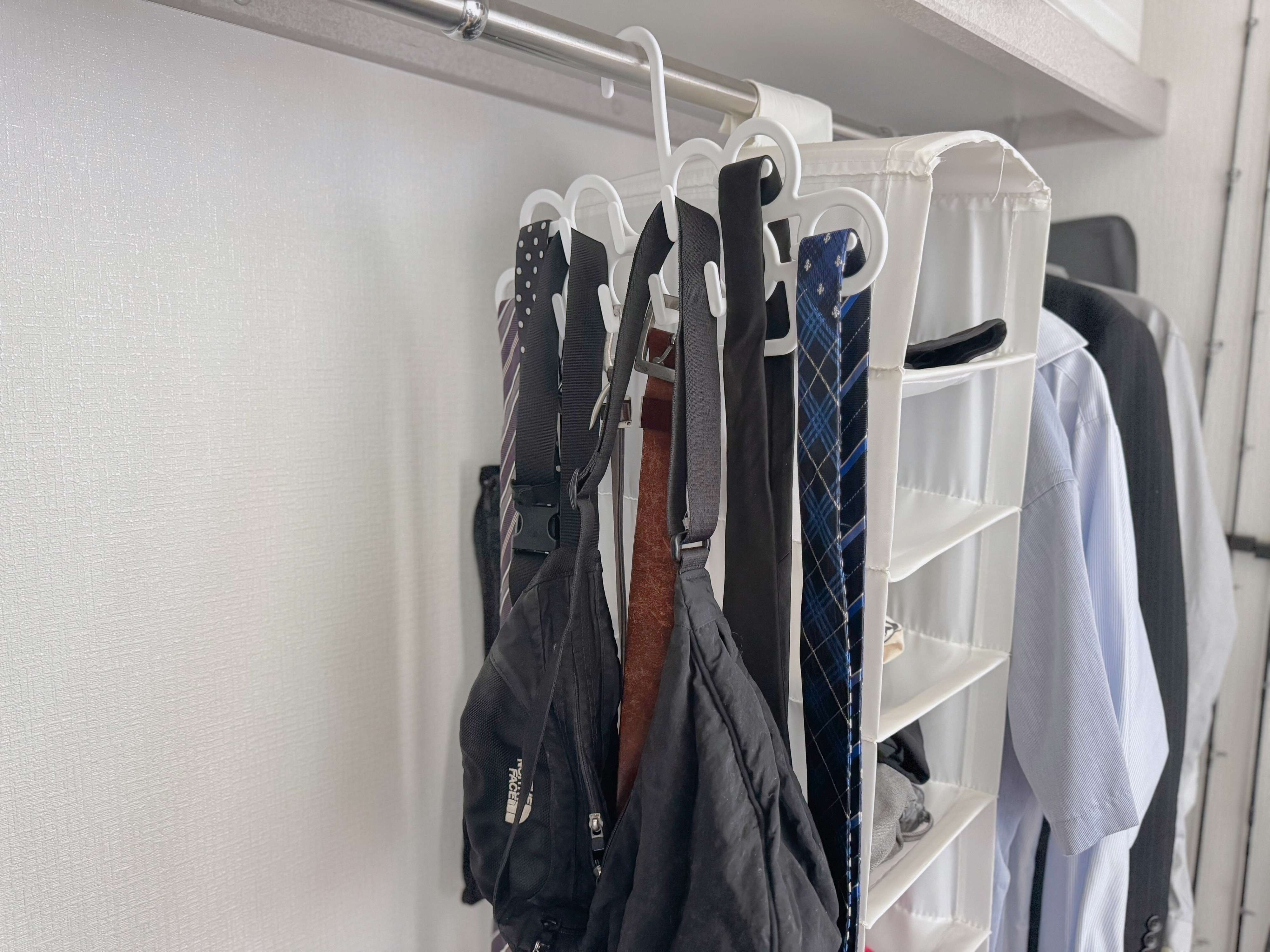 ハンガー1つでバツグンの収納力！