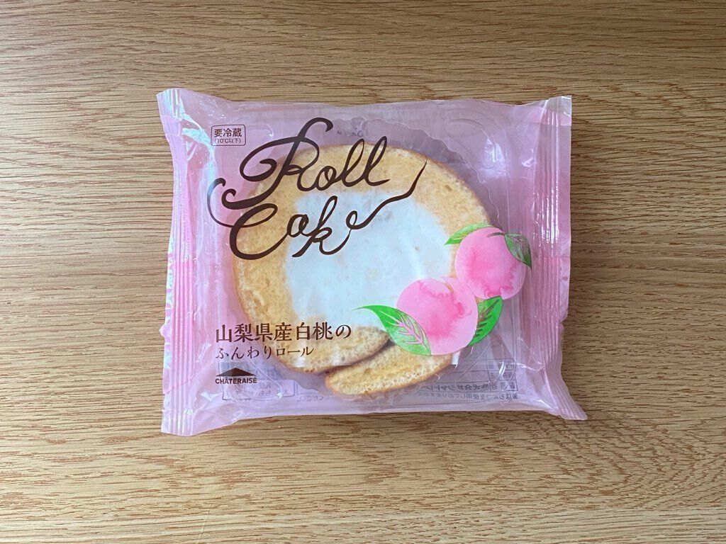 山梨県産白桃のふんわりロール