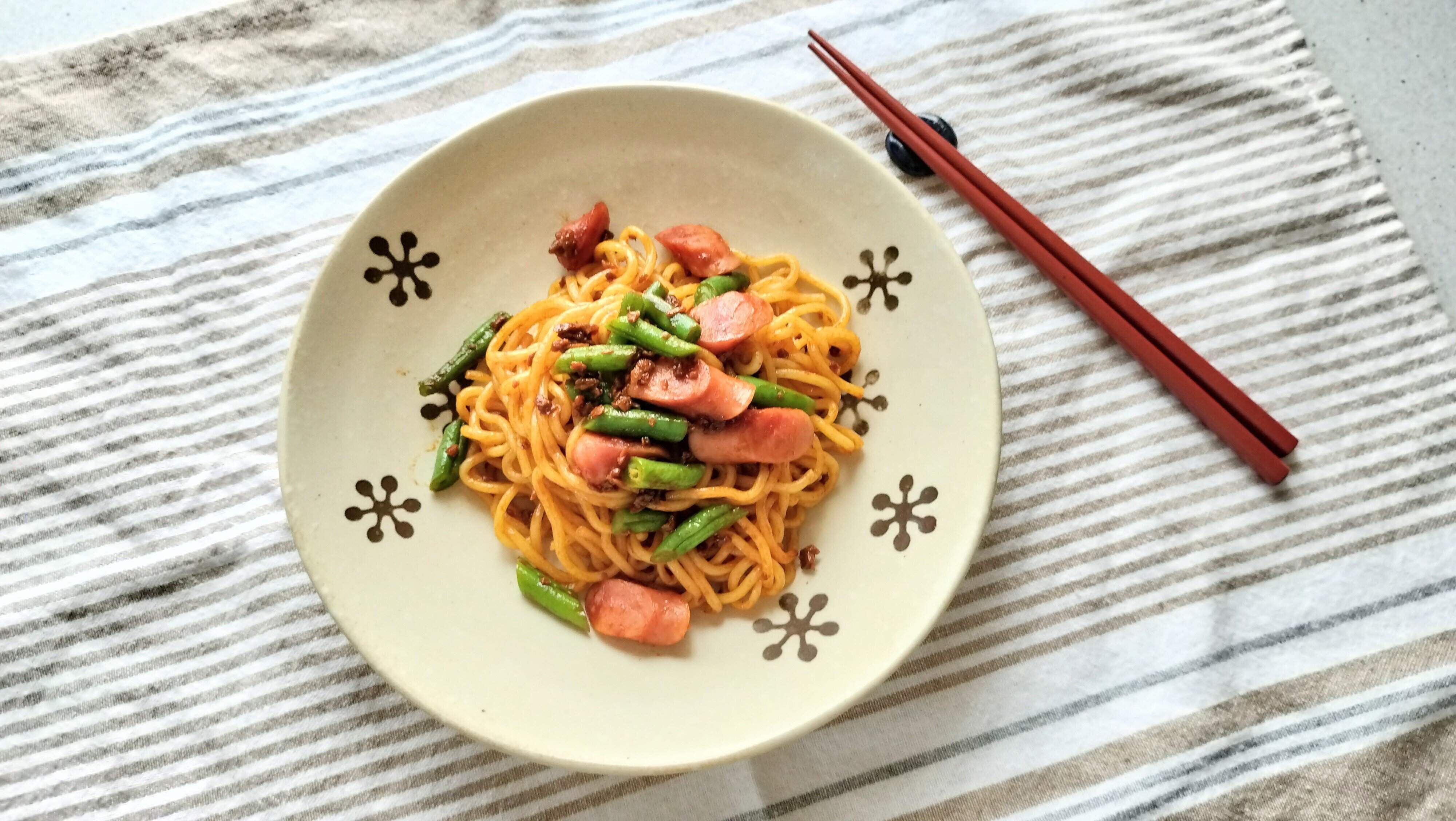 混ぜて出来上がったカレーナポリタン