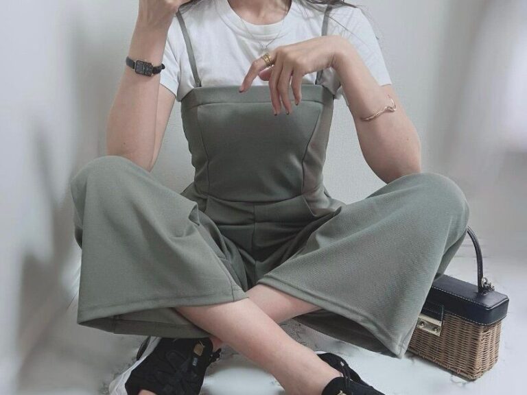 【GU】1,000円以下だと!?セール価格の「カットソーベアキャミソールサロペットパンツQ」は売り切れ必至！