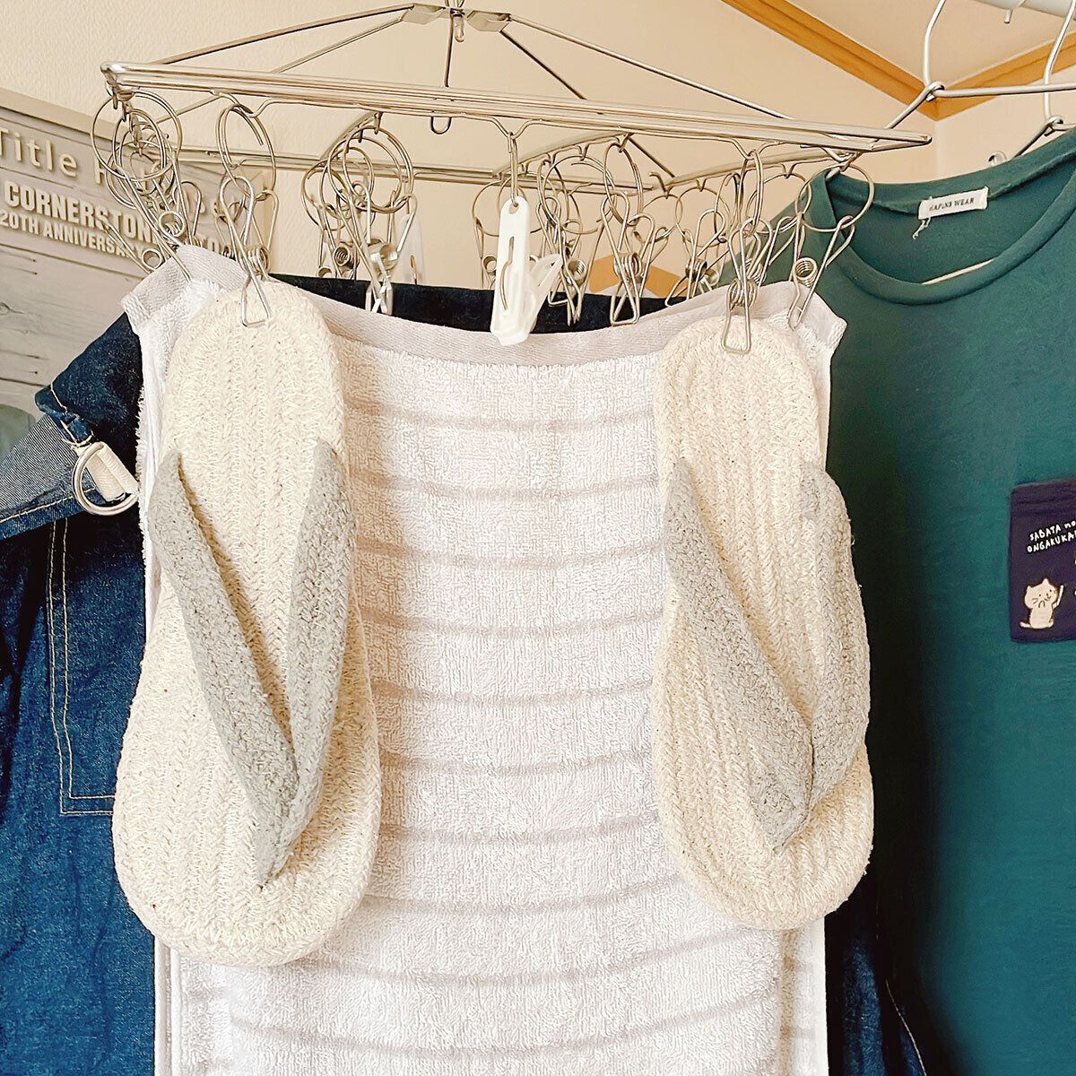 ピンチではさんで乾かし中