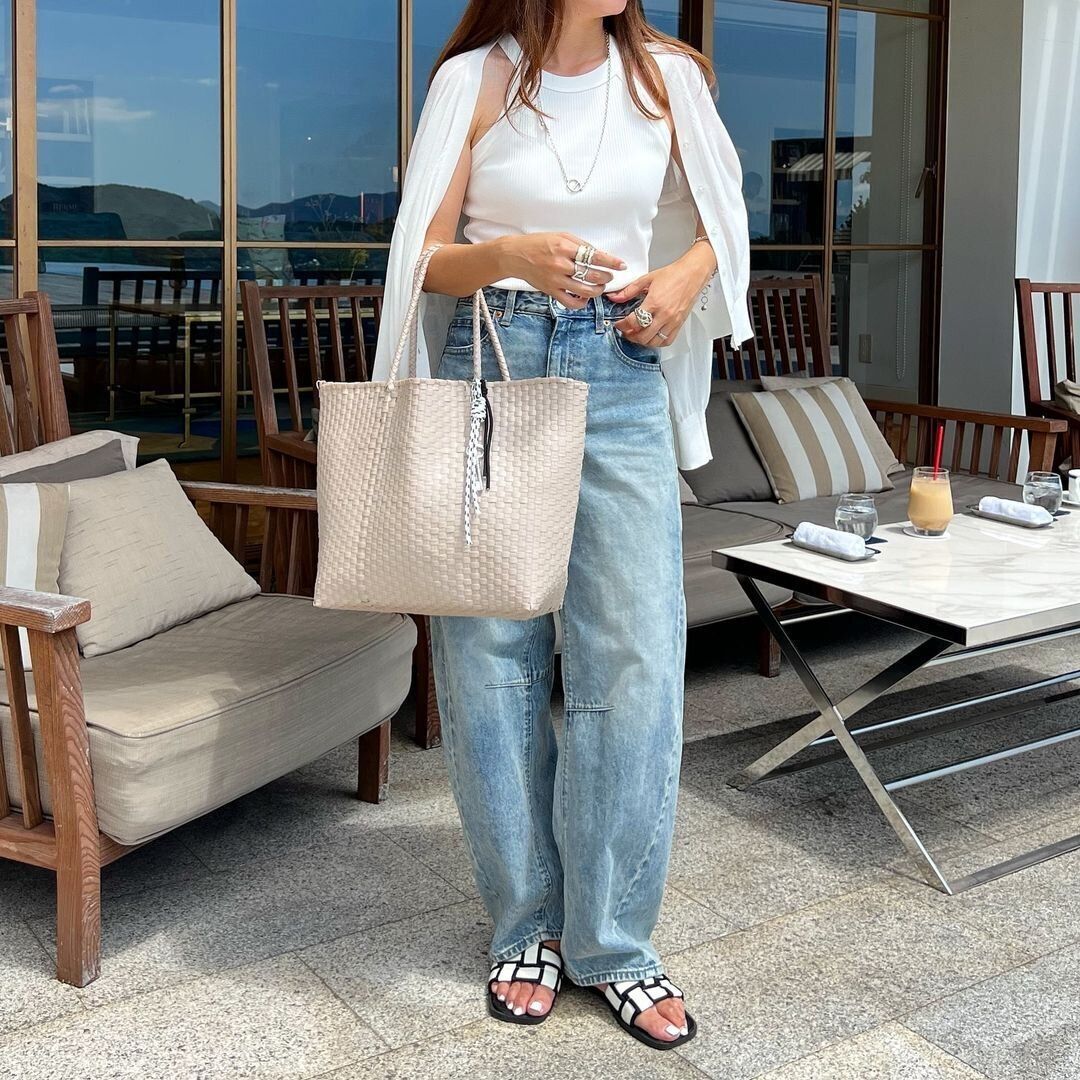 【ユニクロ】猛暑日に着るべき!激売れ中の「2大ブラトップ」