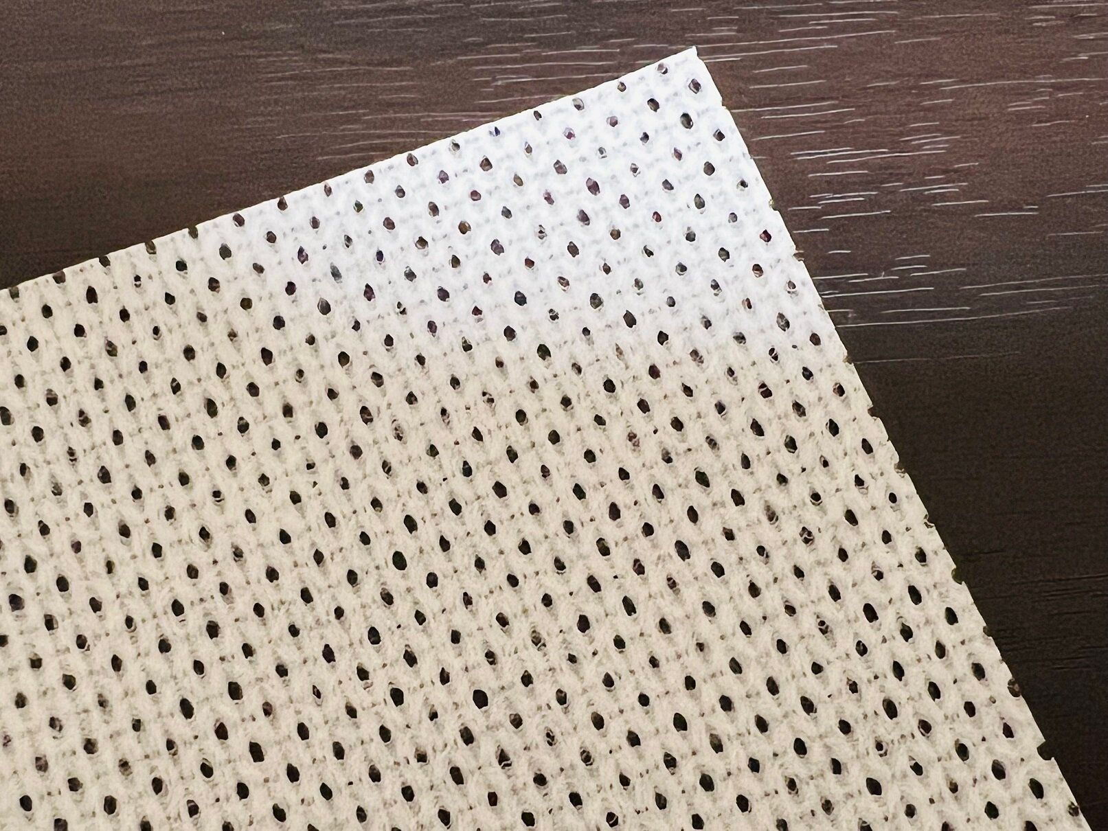 品切れが続いていたダイソーの人気商品「ミラクルキッチンワイプス」とは!?