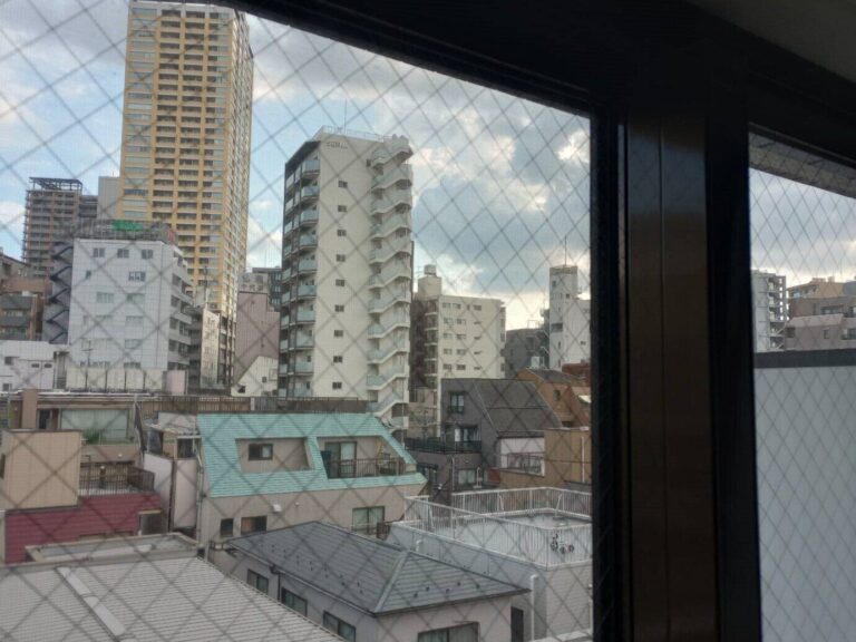 【台風防災】暴風対策に「窓ガラスに養生テープ」は意味ない？意外なNGも…防災士が解説