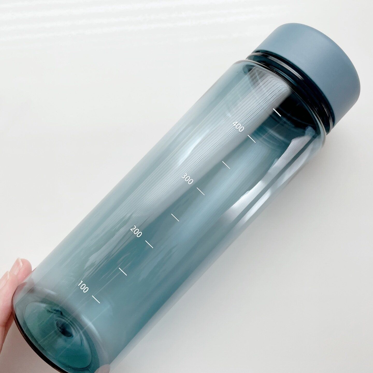 水分補給に！「目盛り付きドリンクボトル」