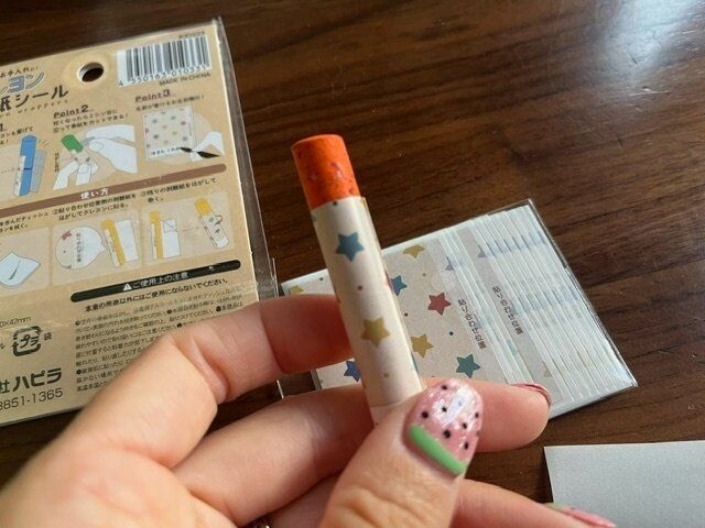 【セリア】新学期までに！汚れたクレヨン、折れたクレヨンも救済。クレヨン巻紙シールが便利