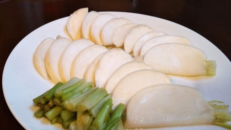 減塩には「塩水」が役立つんです！漬物などのしょっぱすぎる食品の塩気を調整する方法とは？