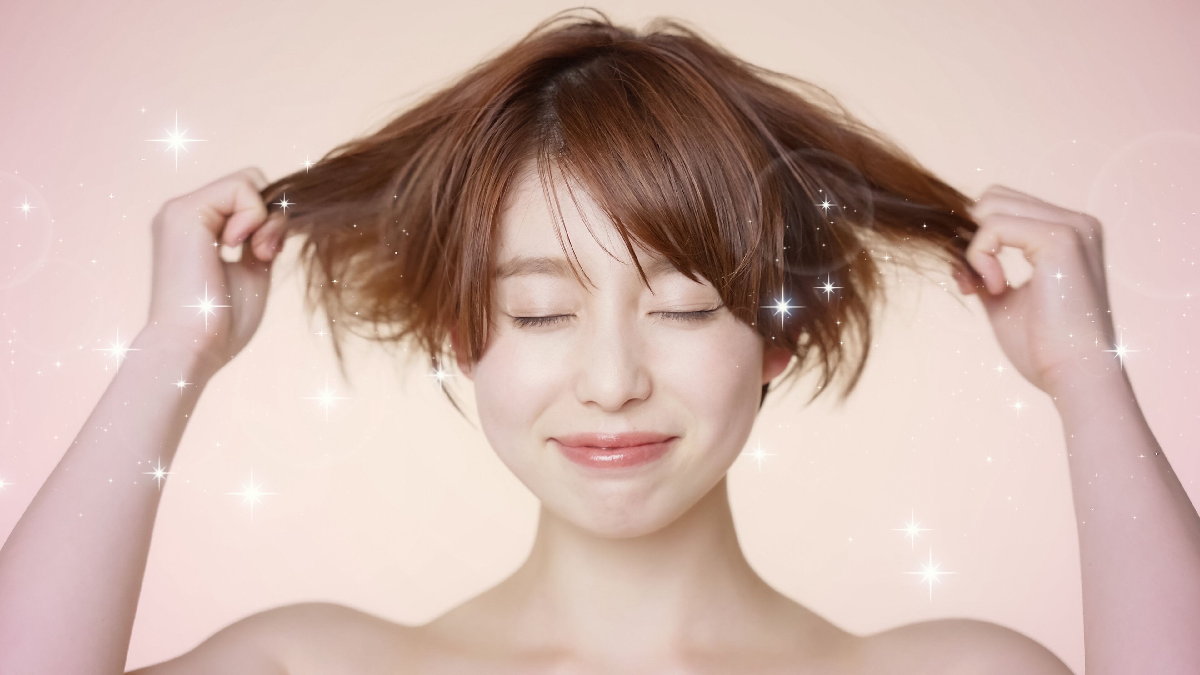 アジアの若い女性の美のコンセプト。ヘアケア。