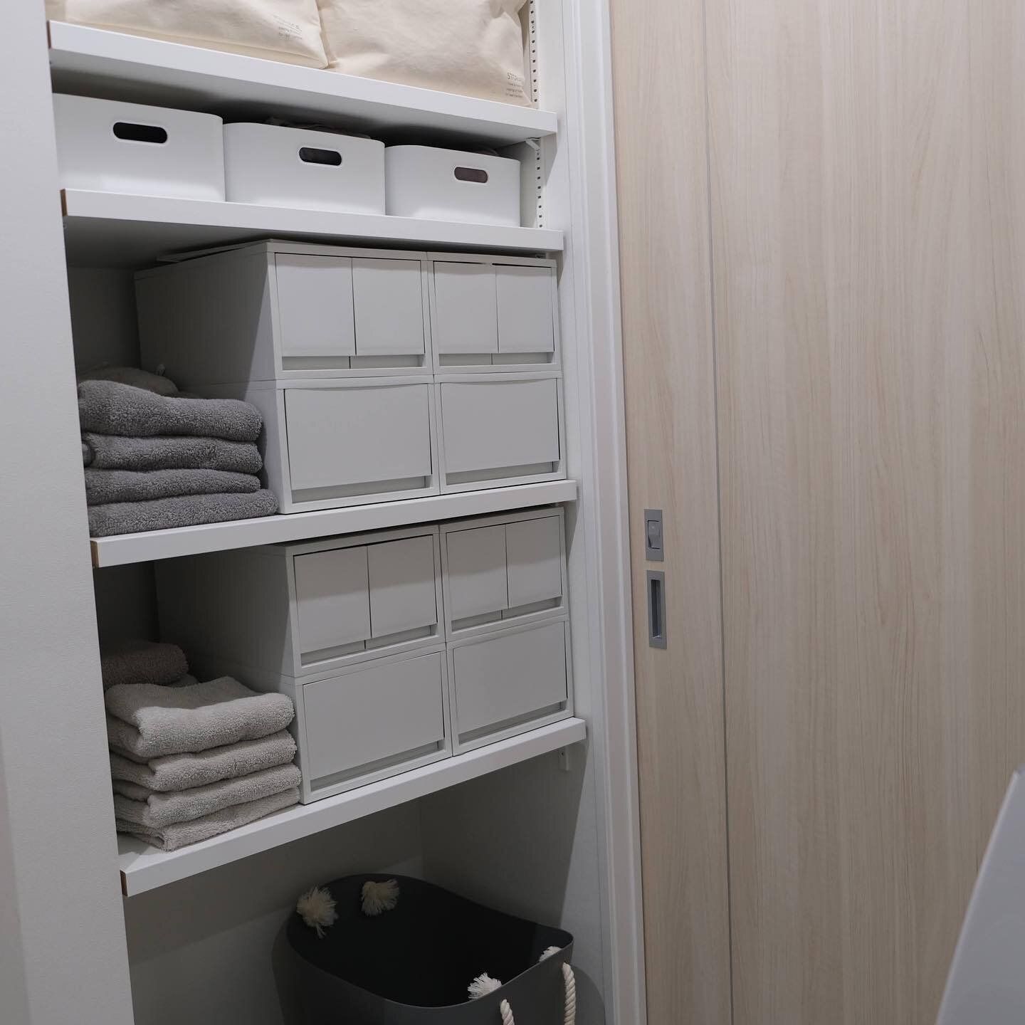 収納アイテムの色をそろえてスッキリ