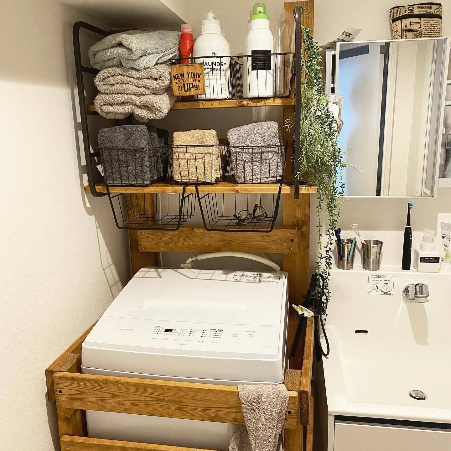 空いたスペースにDIYでオリジナル収納を