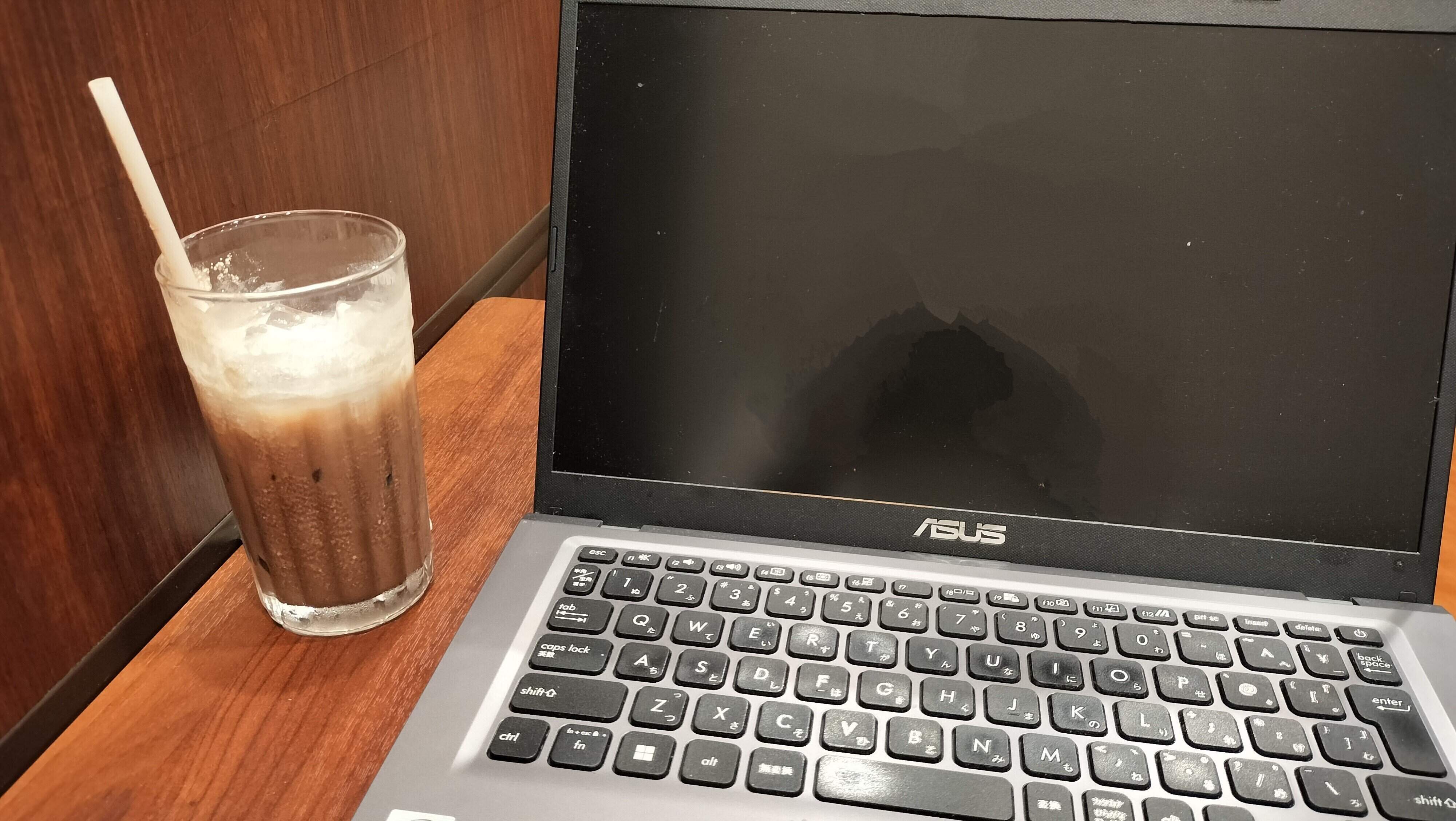 パソコン作業中