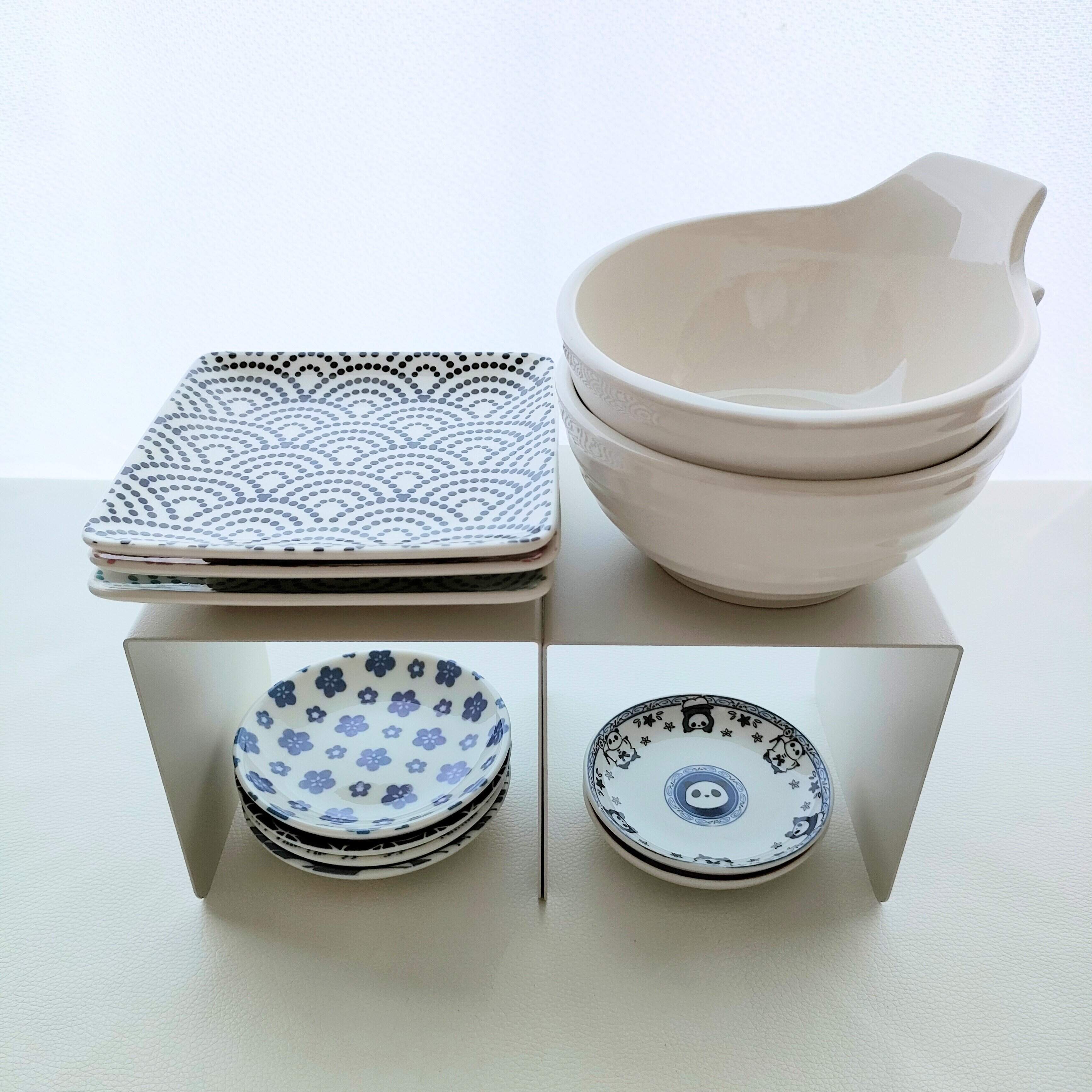 100円ショップセリア ブックスタンドU型