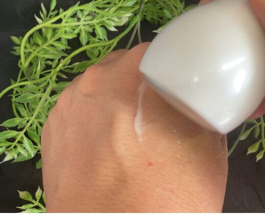 【ダイソー】これが220円ってコスパよすぎ！電池不要で永遠に使える火照った肌のクールダウングッズ