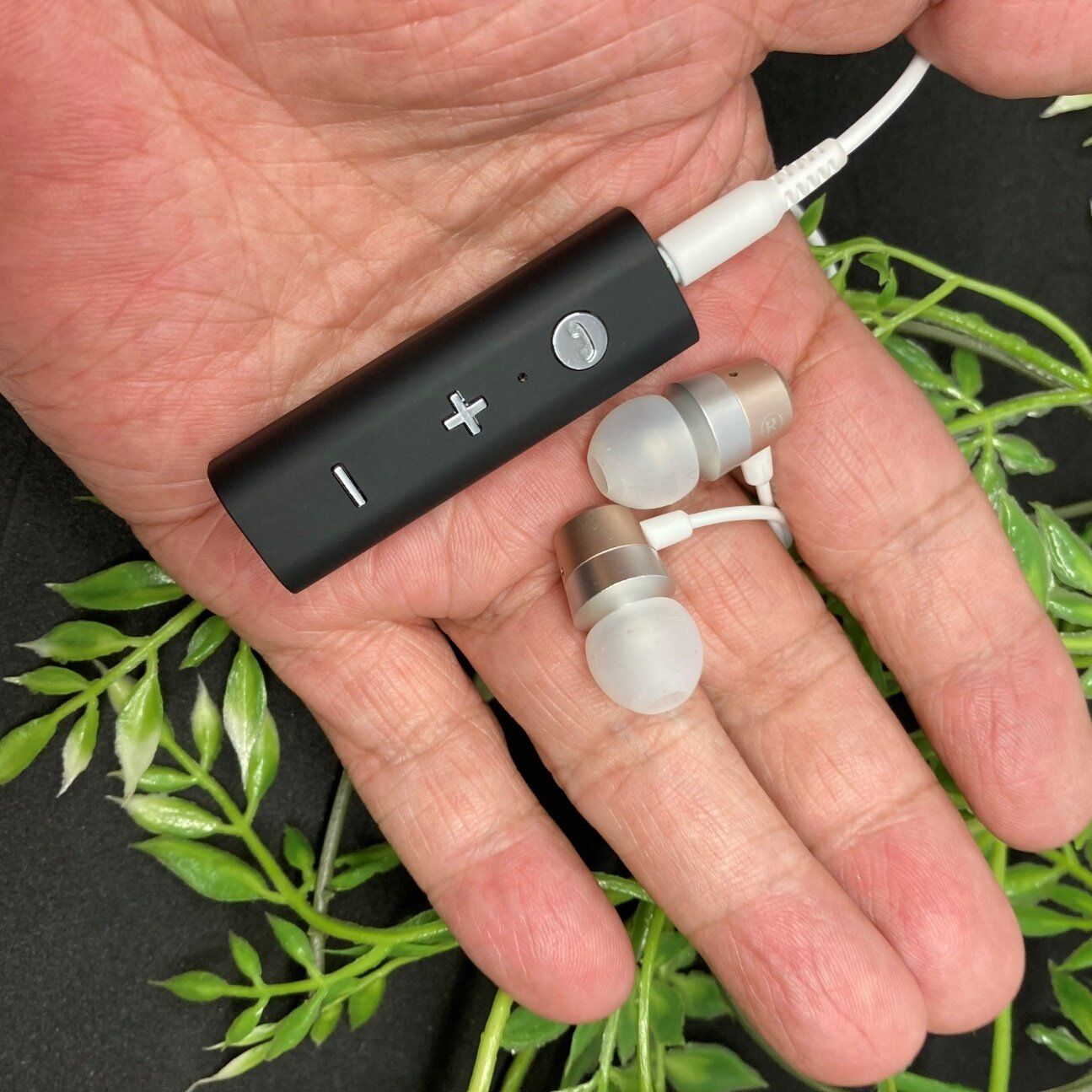 550円でこんなことができちゃうの!?有線イヤホンやヘッドホンが最新ワイヤレスに大変身するダイソー「Bluetoothレシーバー」