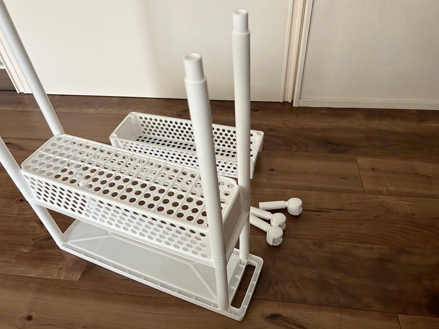 【ダイソー】550円だけど買い!プロもおすすめのスッキリ隙間収納が叶う優秀アイテムを発見