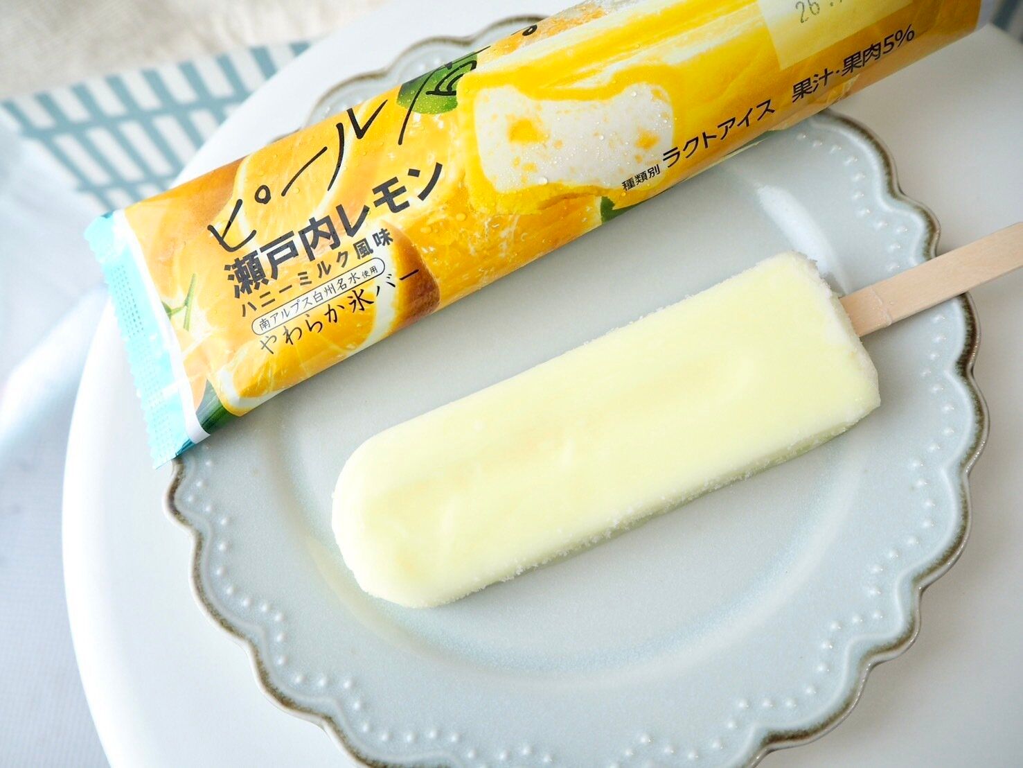 シャトレーゼ「やわらか氷バー ピール香る瀬戸内レモン」商品写真