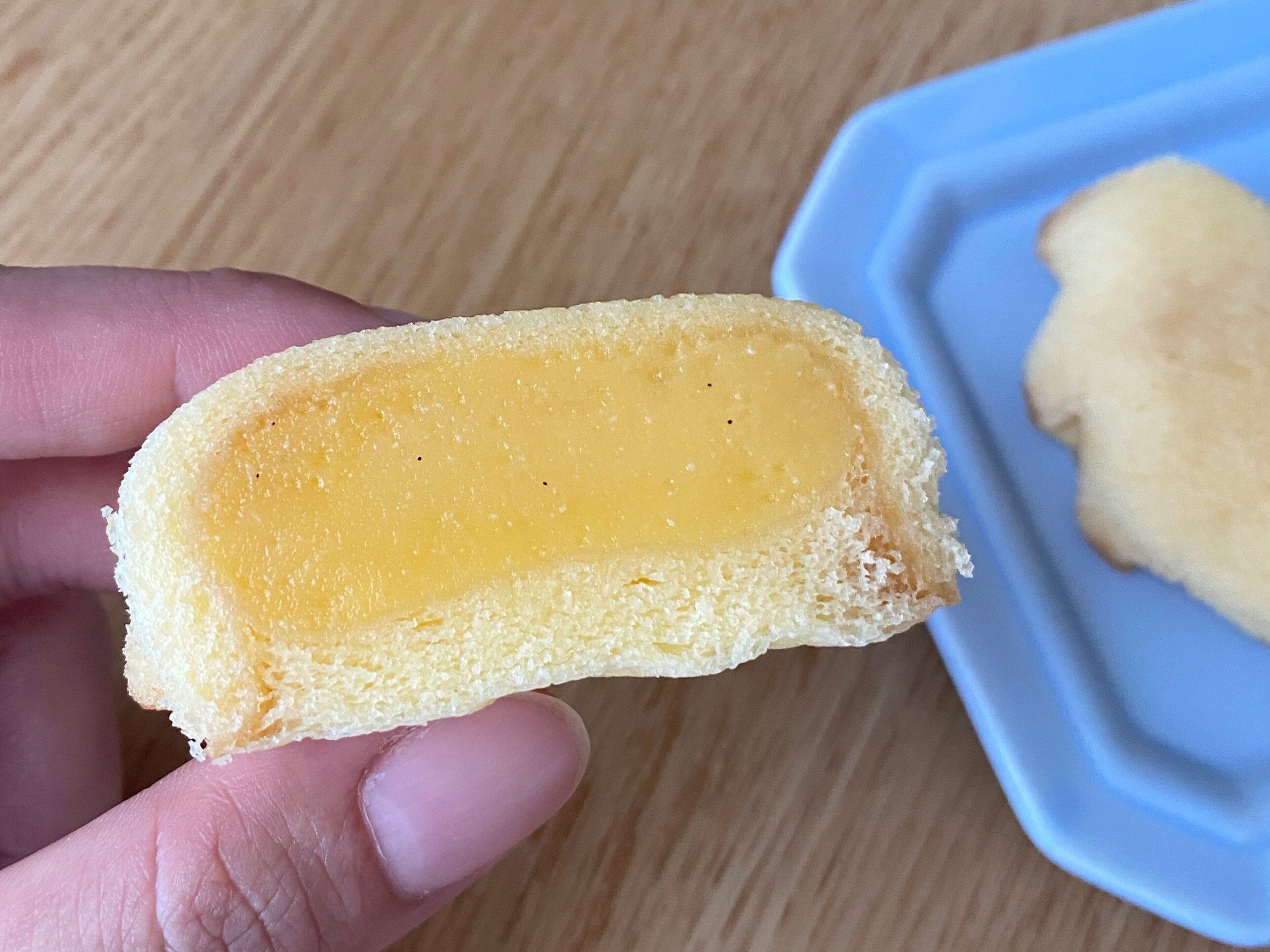 ふんわりムーンカスタード