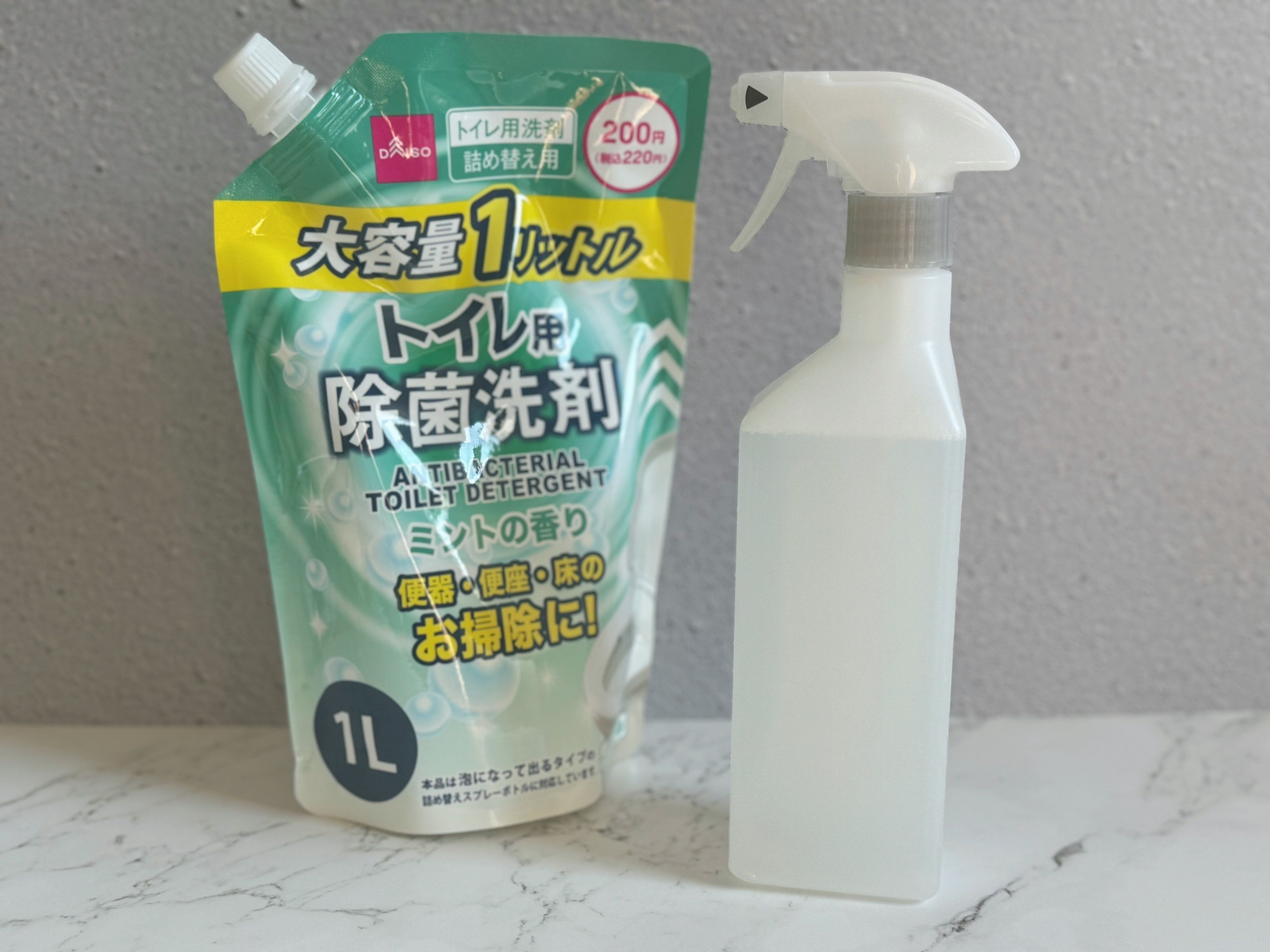 泡スプレー専用容器が別途必要