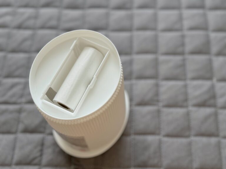 【ダイソー】考えた人天才！ゴミ袋がセッティングできるゴミ箱でテーブルまわりがすっきり！