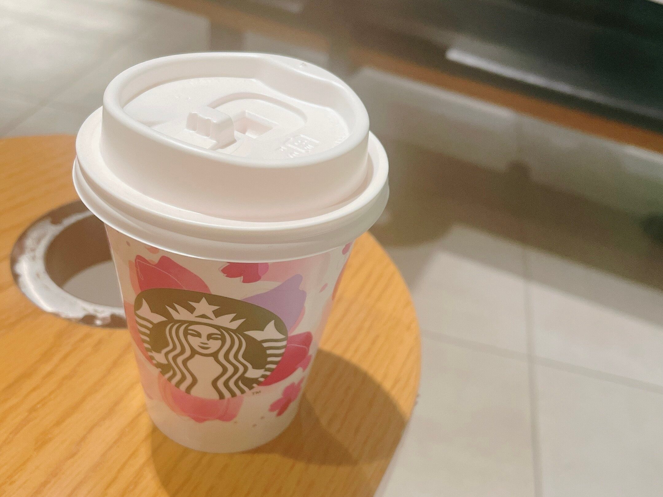 スターバックスにあるホットドリンクは何種類