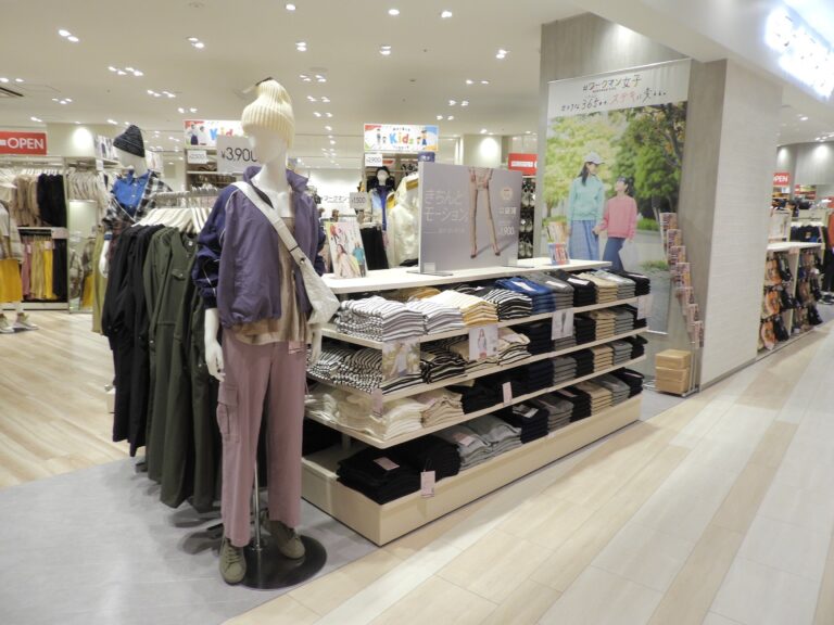 欲しい人は急いで買って！新店舗「#ワークマン女子 エミテラス所沢店」で見つけた撥水加工ワンピース4選