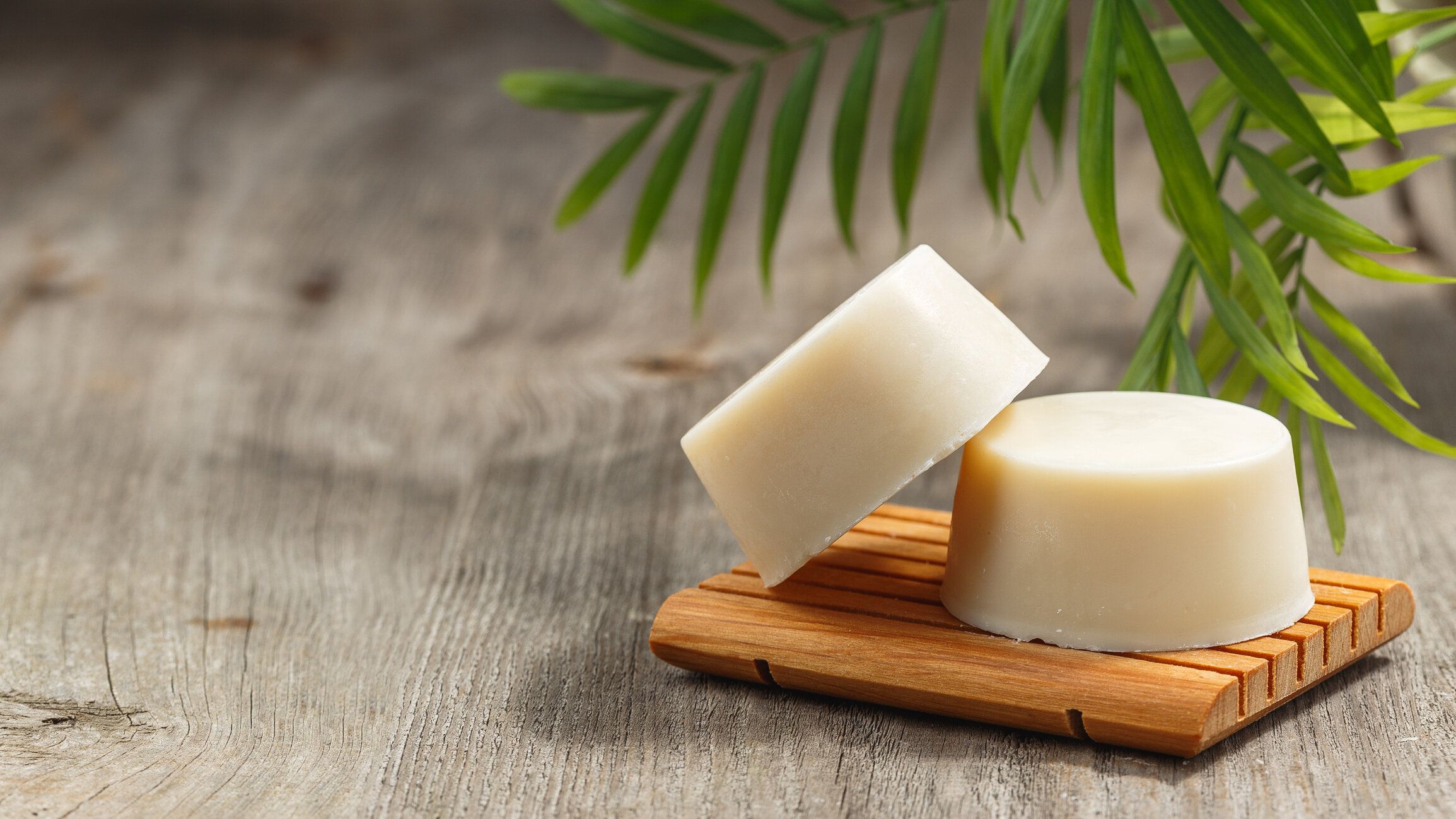 木料理にエコフレンドリーな固体シャンプー石鹸バー