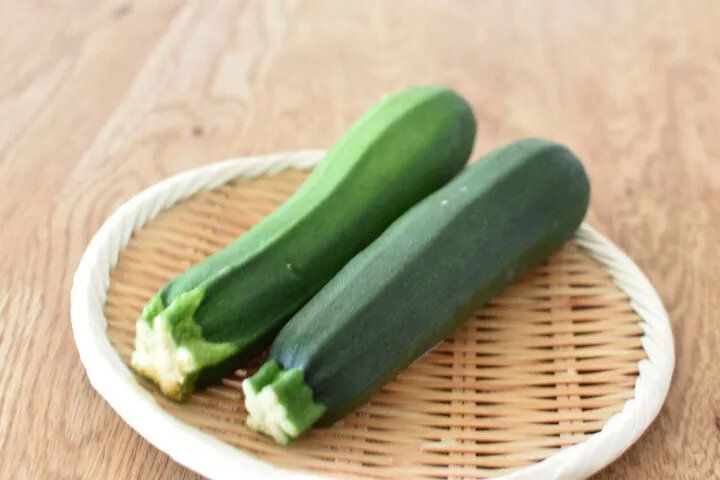 ズッキーニの人気レシピ15選!焼く?炒める?そのまま?