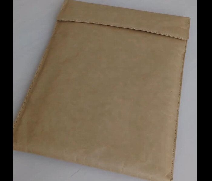 【無印良品】使うほどに味が出る！ジーンズラベルパソコンケース