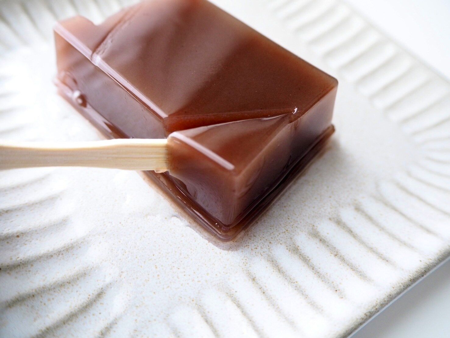 シャトレーゼ「水ようかん こし餡」開封後写真