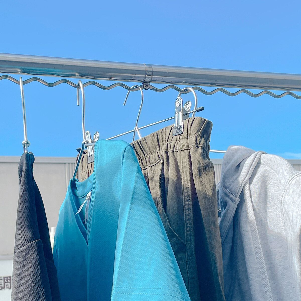 ハンガー掛けがついている