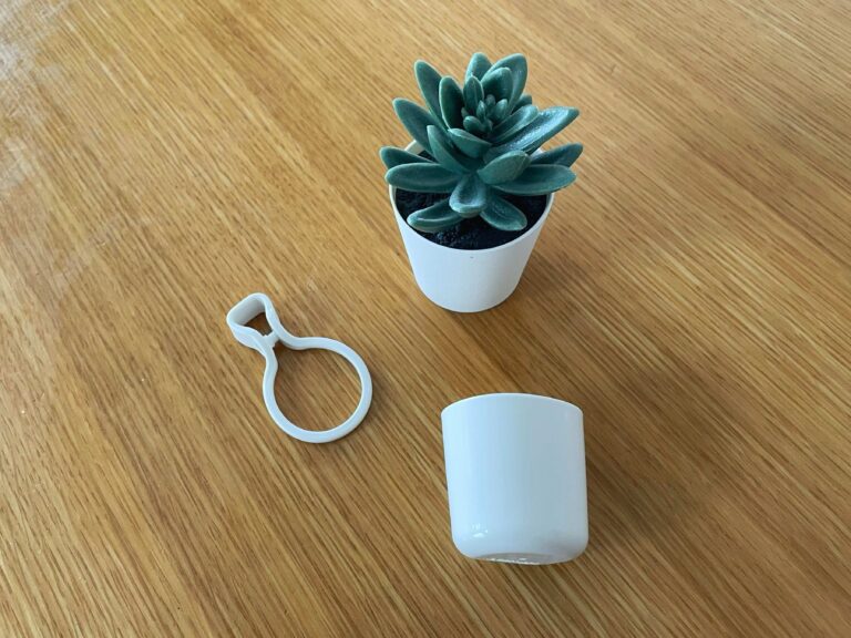 【液体歯磨き派の救世主】思わず即買い！水切れ抜群のダイソー「マウスウォッシュ用コップ」