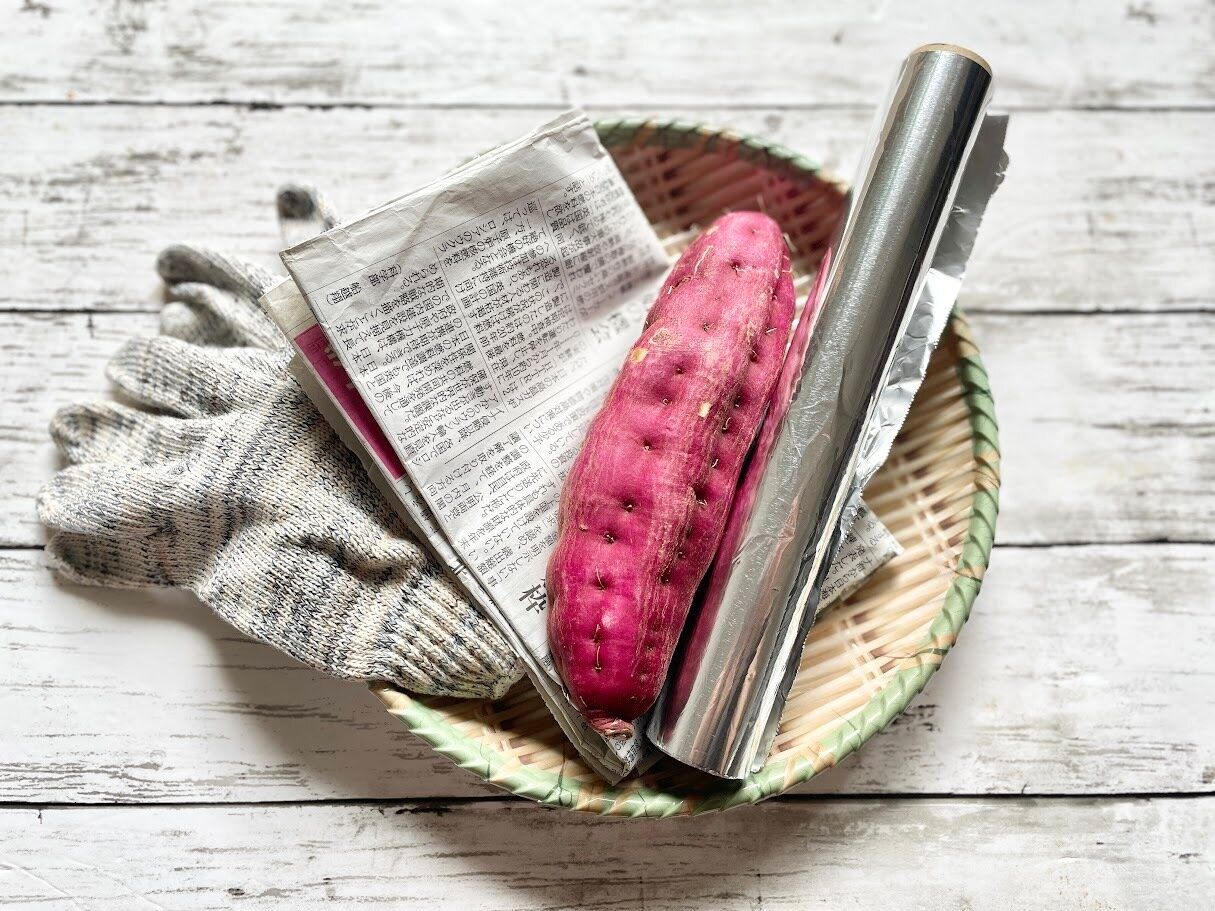 焼き芋を作るための材料