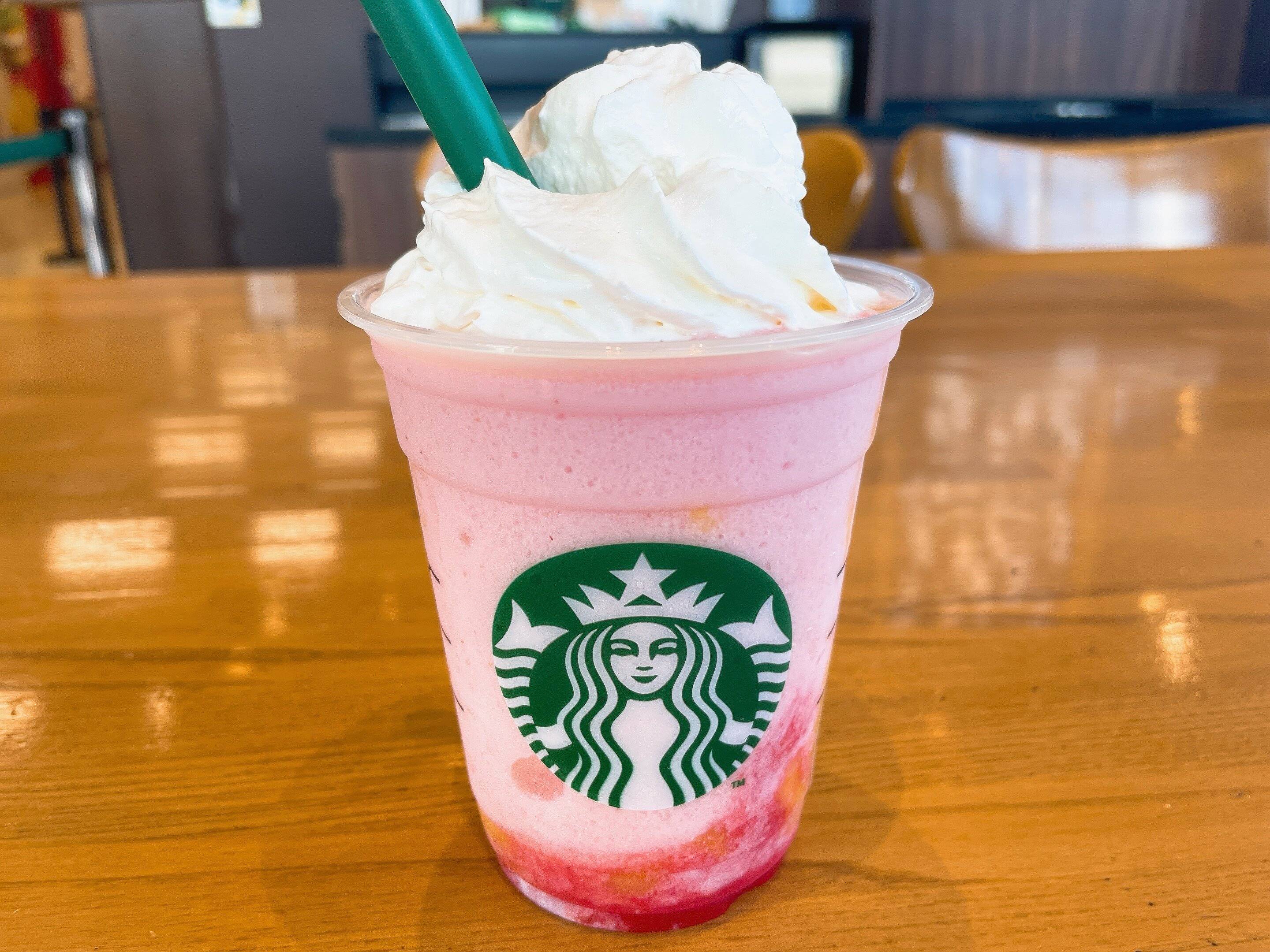 イチゴバナナフラペチーノ