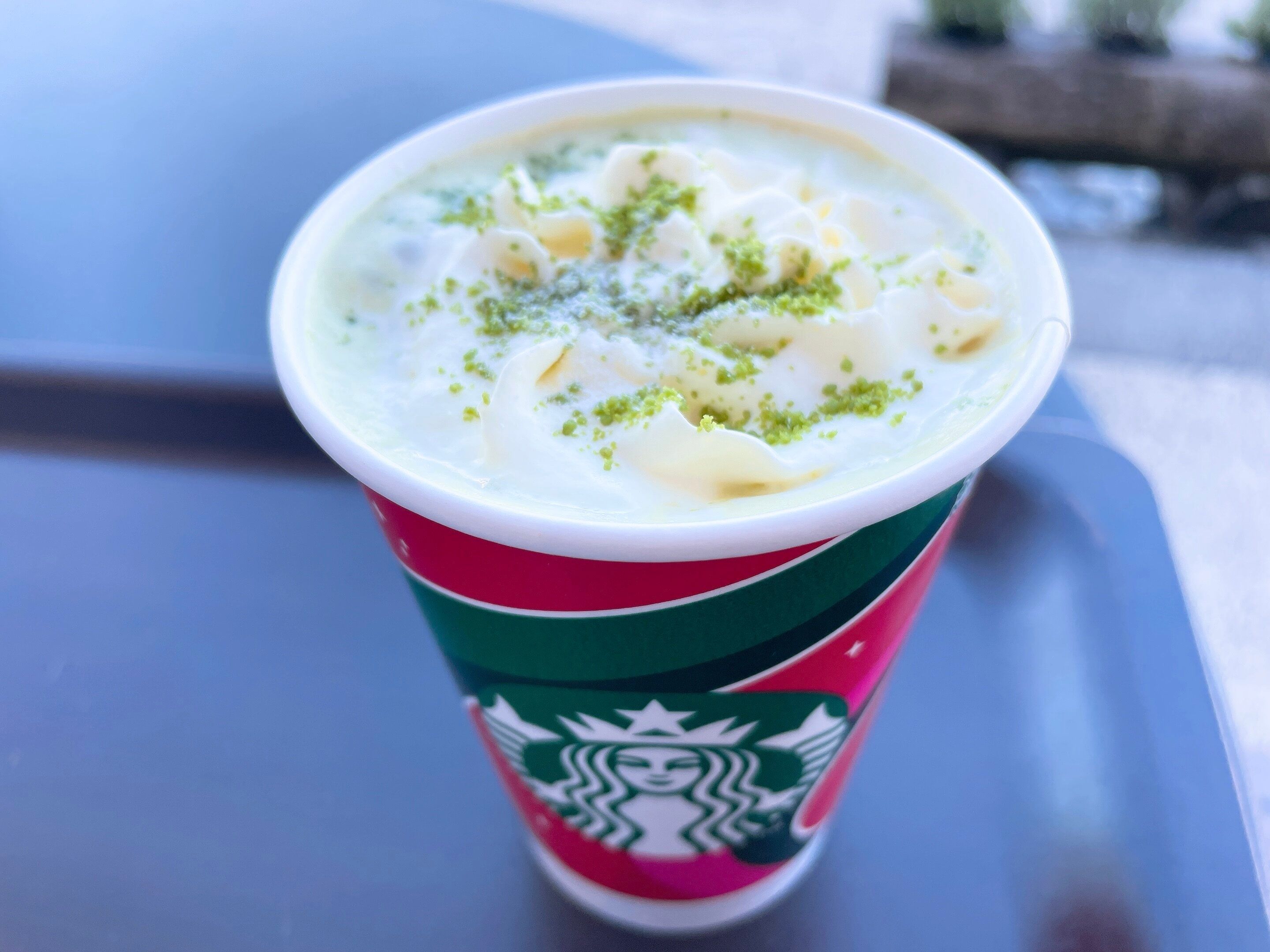 メルティホワイトピスタチオ モカ