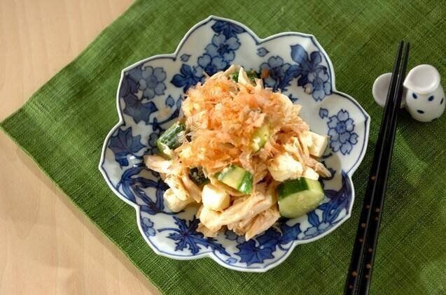 クリームチーズ入り鶏ささ身のワサビ風味サラダ